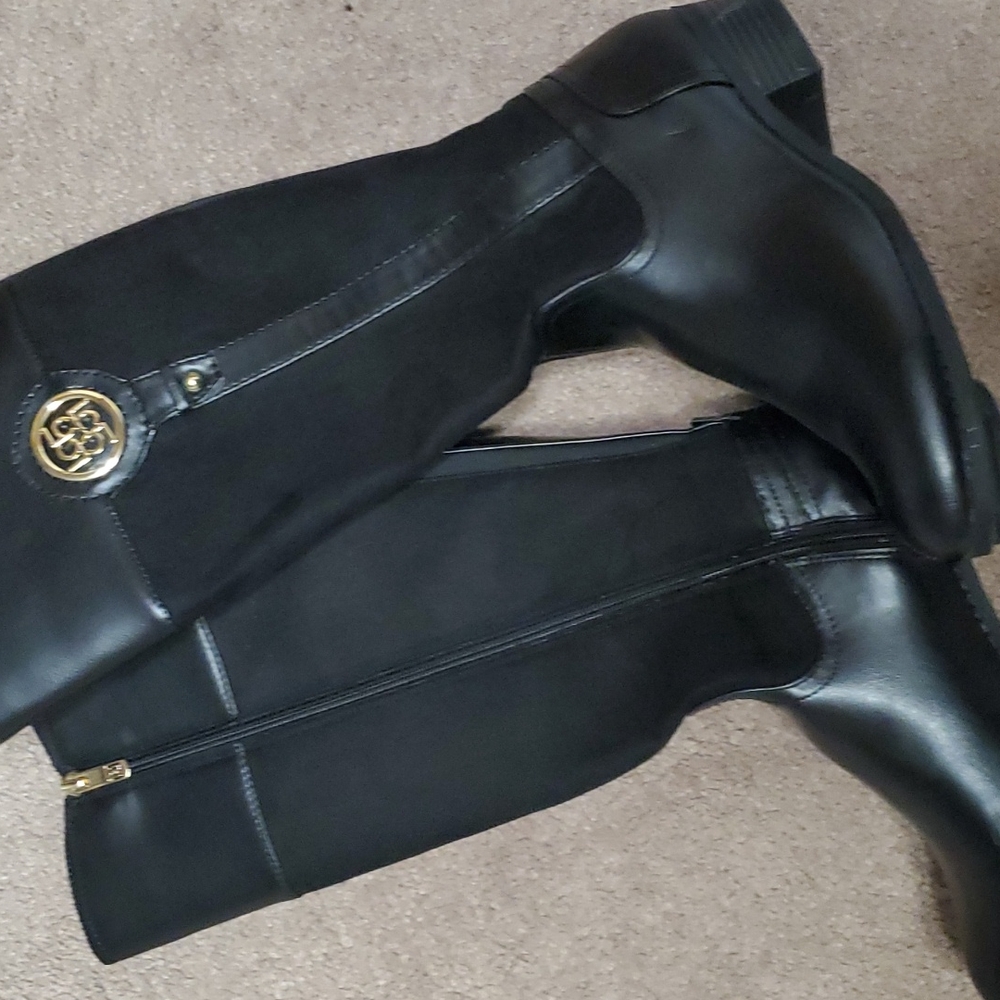 Ladies black boots
